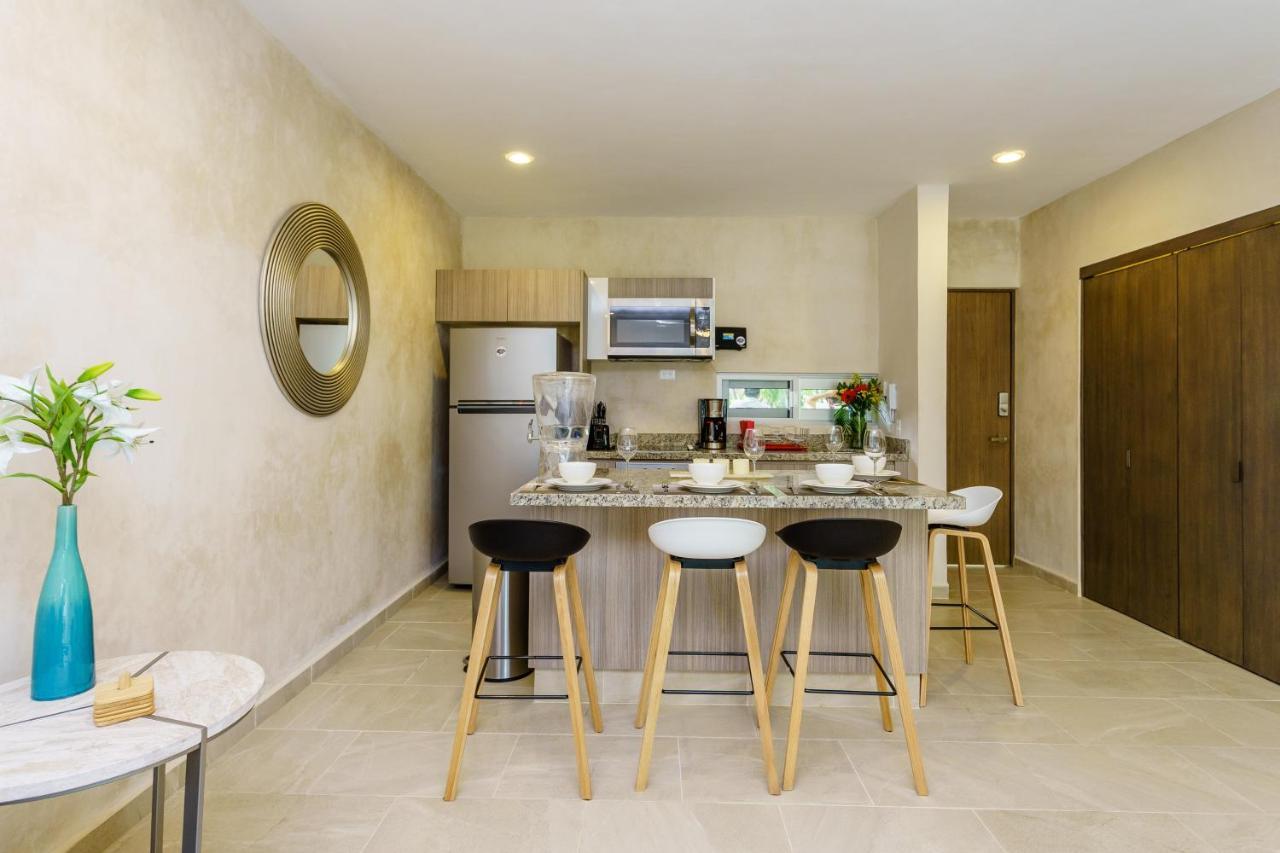 Charming Nature-Inspired Condos With Sultry Surroundings By Stella Rentals ตูลุม ภายนอก รูปภาพ